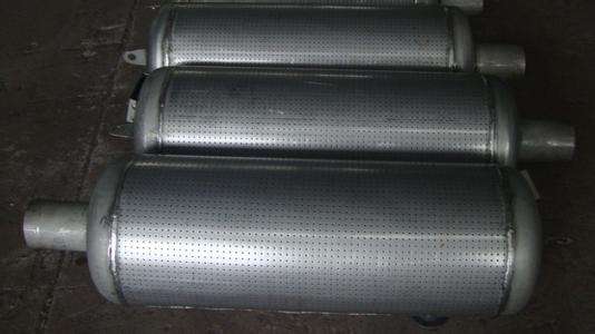 微穿孔板消音器解決了噪音污染等嚴(yán)重問(wèn)題